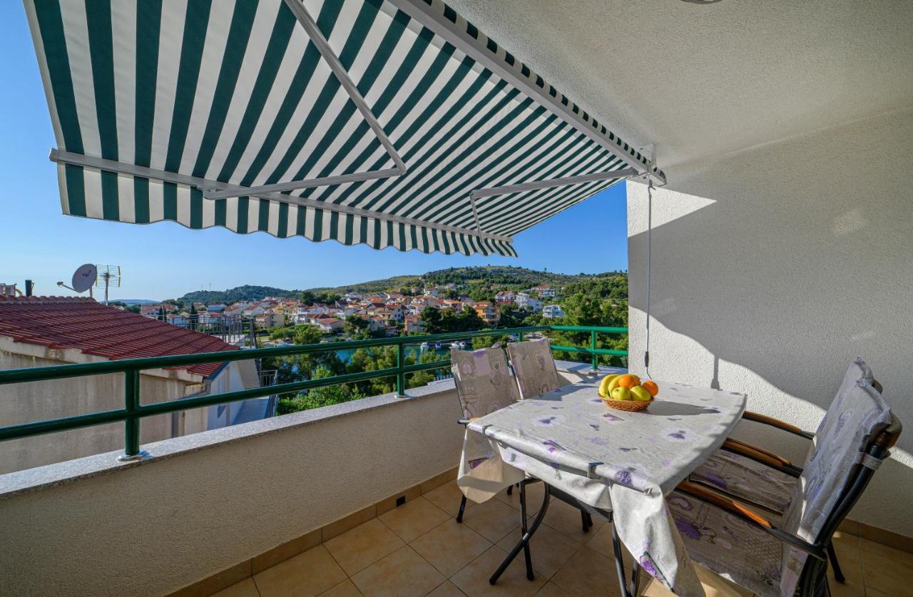 Apartments Vala Zaboric - With Boat Mooring Exterior photo