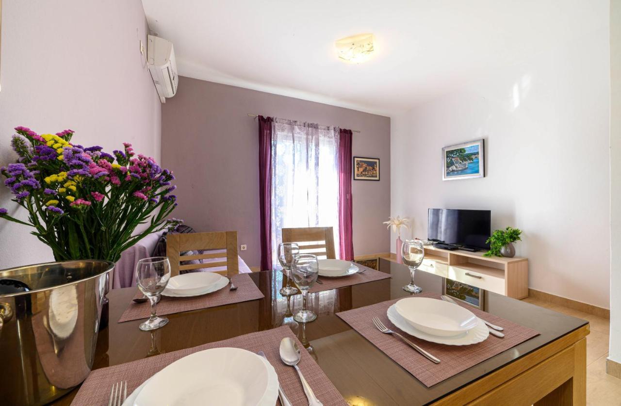 Apartments Vala Zaboric - With Boat Mooring Exterior photo
